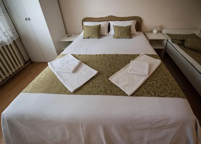 Pavlov Проживание в семье